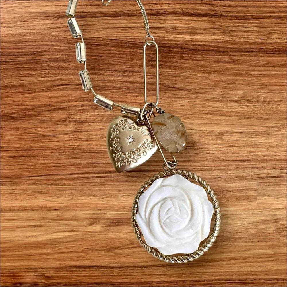 Anthropologie Gladys Pendant Necklace Quartz Mother of Pearl Long 17”
